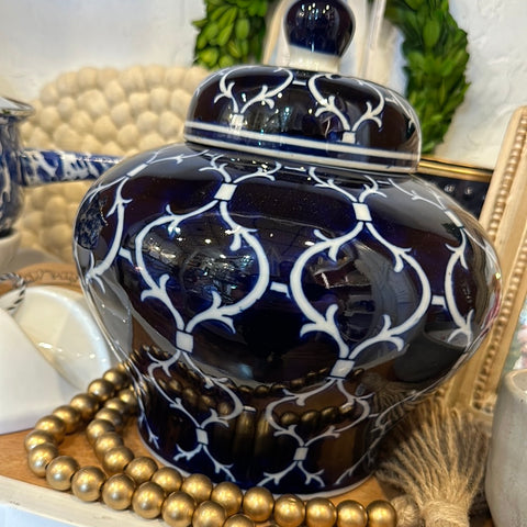 10" Blue and White Quatrefoil lidded ceramic ginger jar