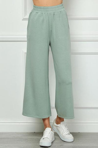Soft Copped Wide Leg Pant