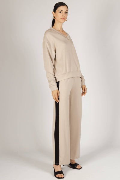 Butter Modal V-Neck Pullover Top / Medium