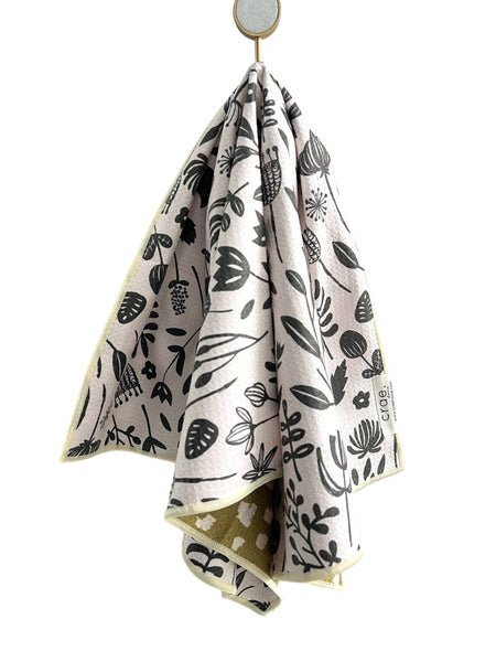 Crae.Home - Vintage Highway: Reversible Hand Towel: Cream/Pea Green / Hand Towel